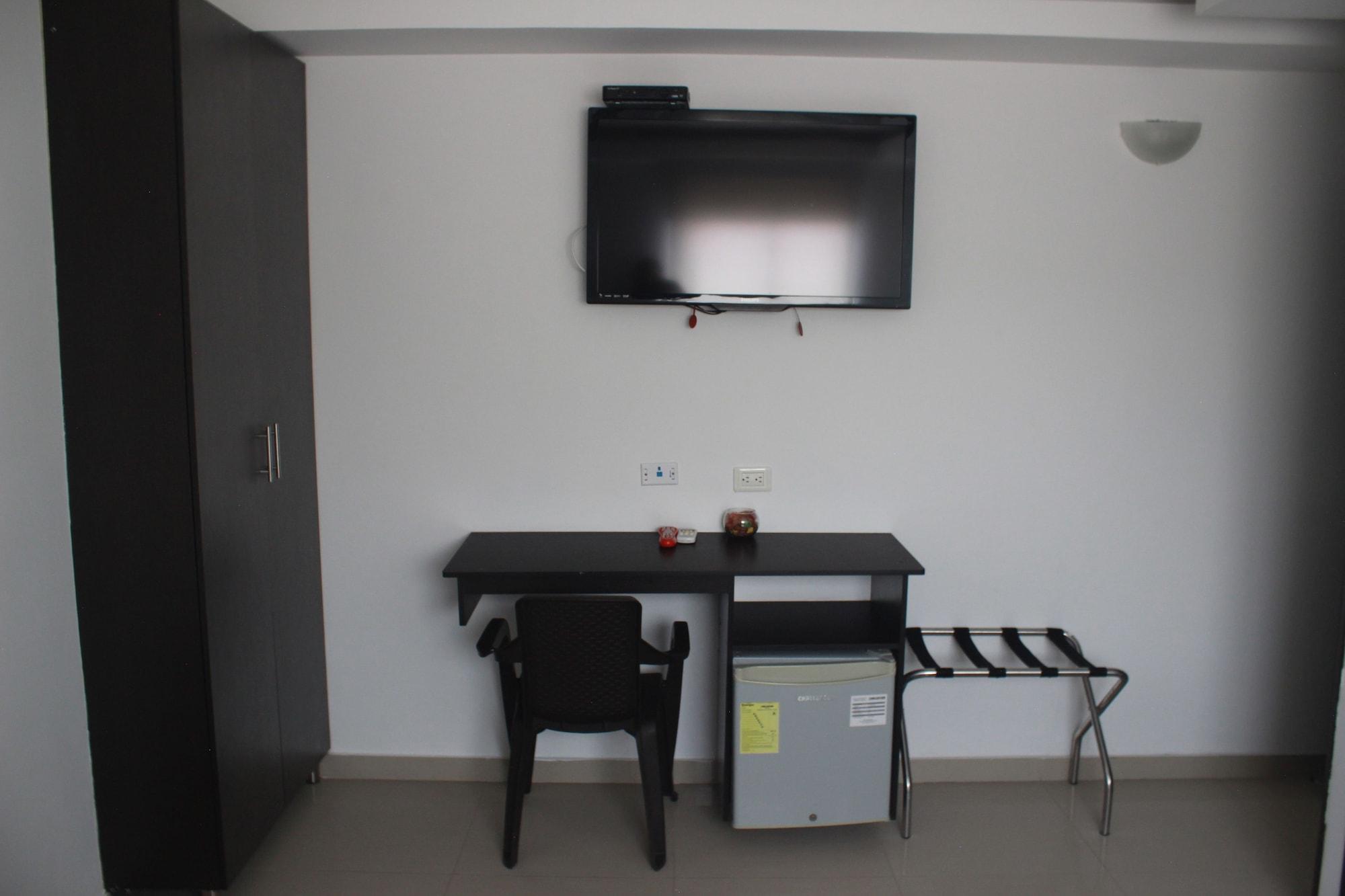 Aw Hotel Sport Cali Bagian luar foto